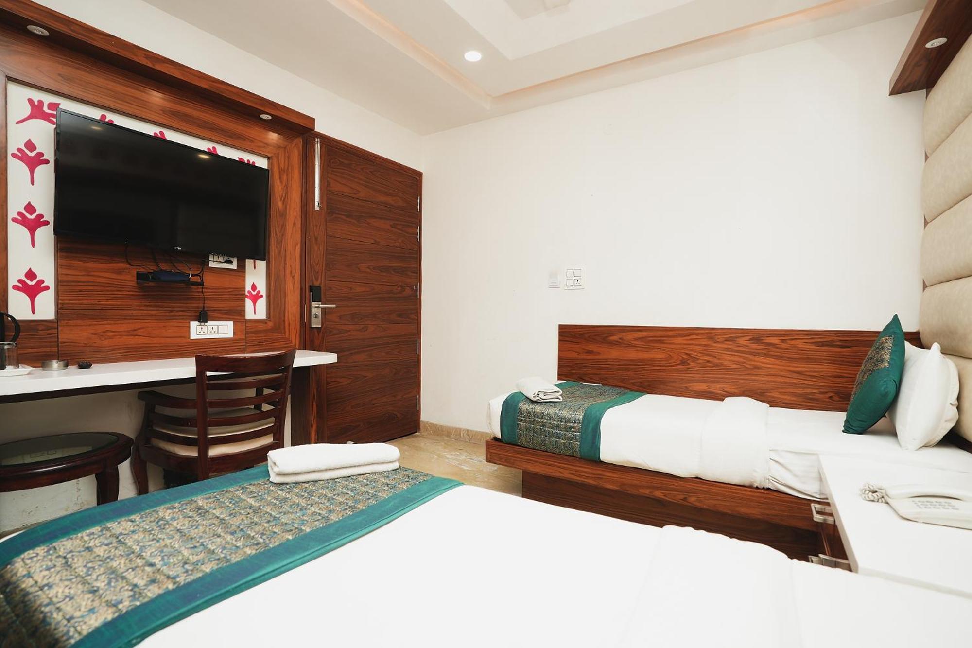 Hotel Kabir Palace Karol Bagh Új-Delhi Kültér fotó