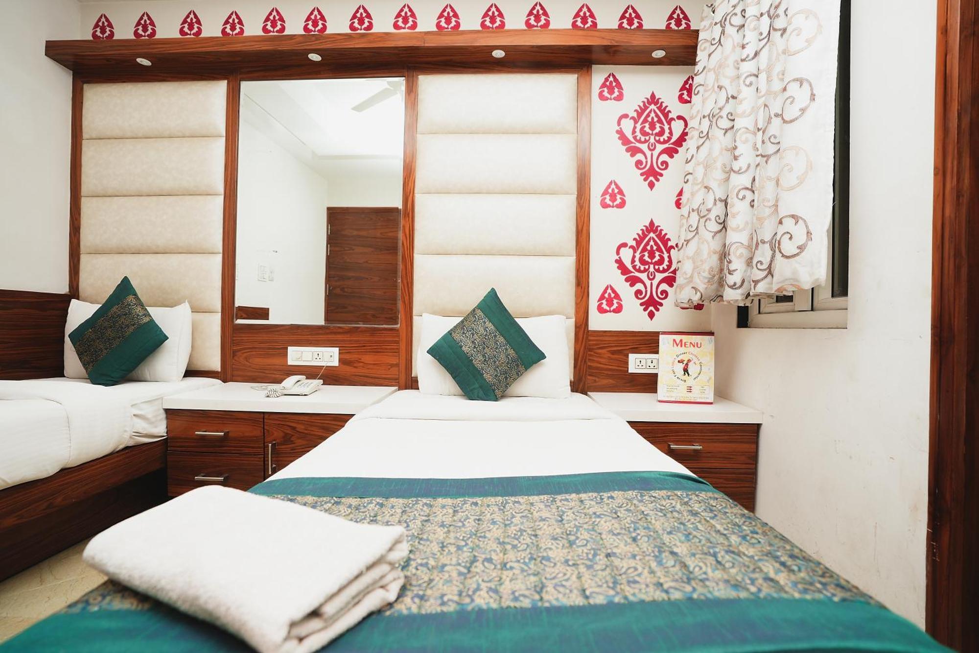 Hotel Kabir Palace Karol Bagh Új-Delhi Kültér fotó