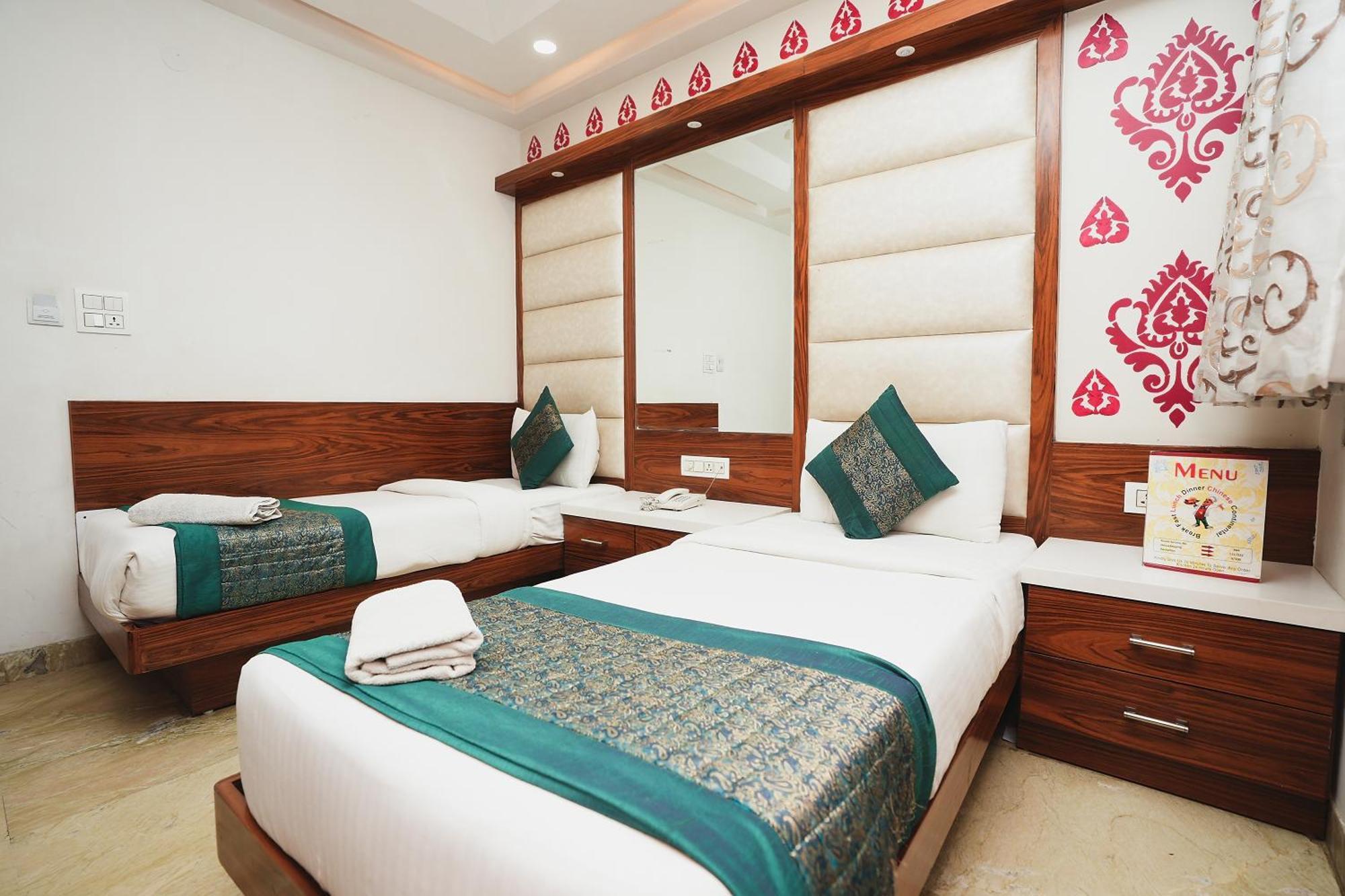 Hotel Kabir Palace Karol Bagh Új-Delhi Kültér fotó